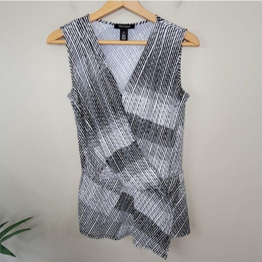 WHBM Black White Crossover Peplum Top Size XS Work Office Layering Neutral